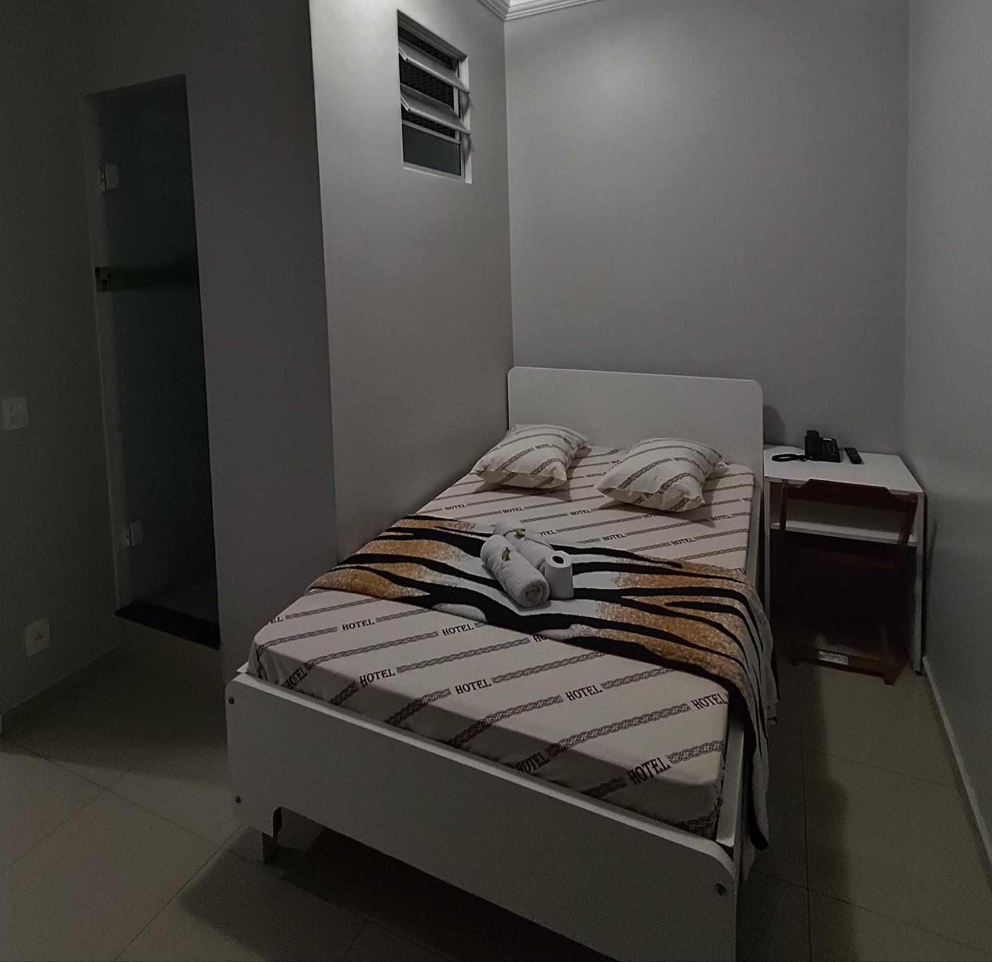 Hotel Amanhecer N903- Feirinha Da Madrugada-Bras — Fotos 1