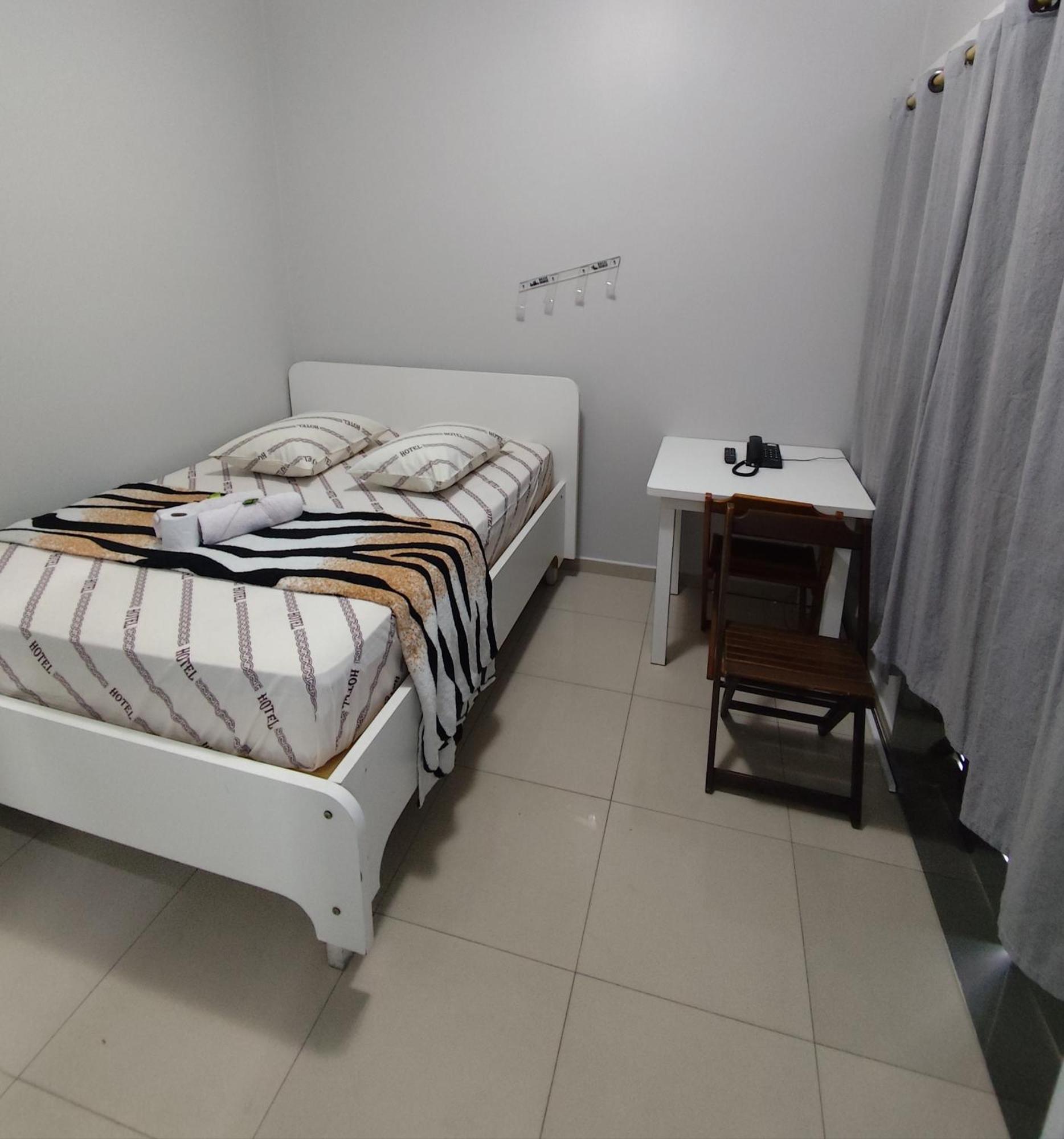 Hotel Amanhecer N903- Feirinha Da Madrugada-Bras — Fotos 3
